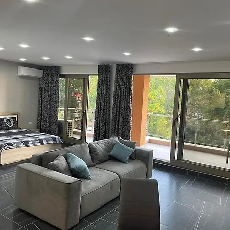 Vp Peter House, Sunny Appart hôtel 4*